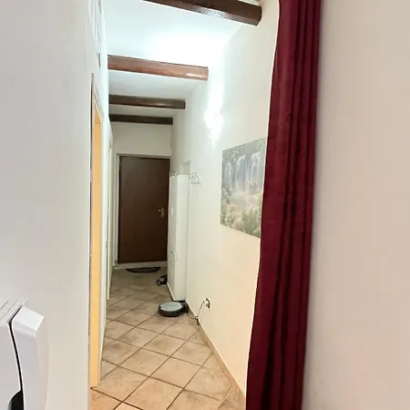 Nel Quartiere Turistico Di דירה *